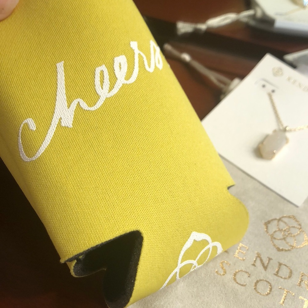 Kendra Scott necklace with Koozie - Picture 2 of 8